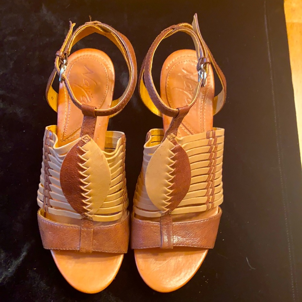 Maya Tova Coffee Bean Sandals size 8 worn once.